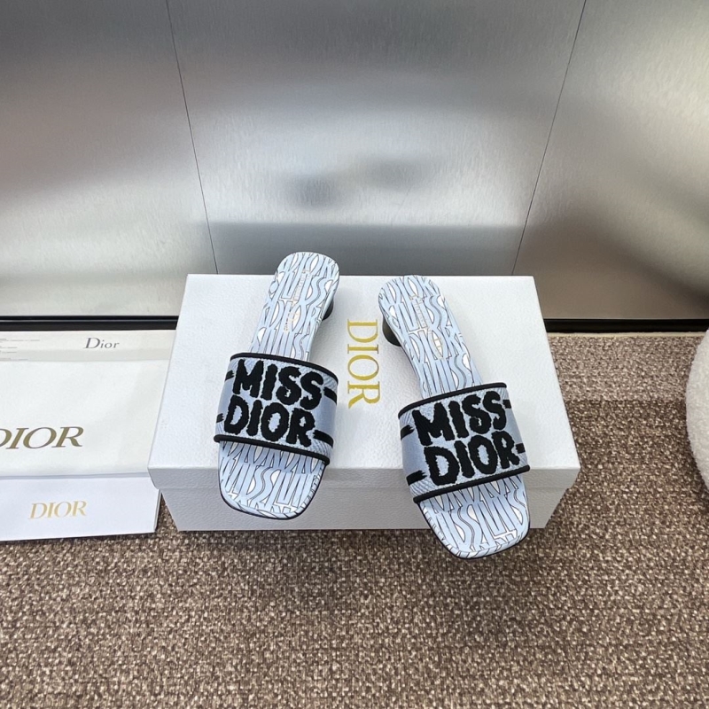 ch**an D*or slippers
